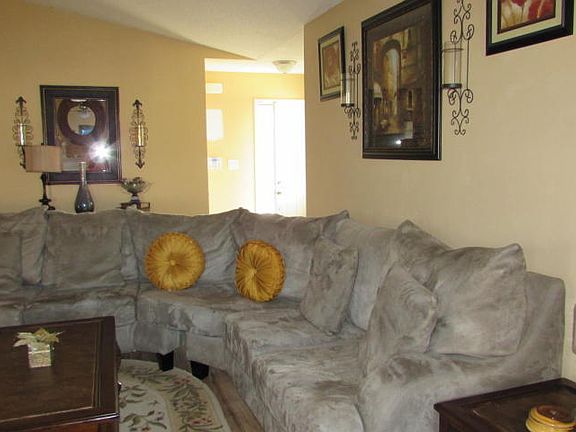 4th image of 154 Wheaton Dr