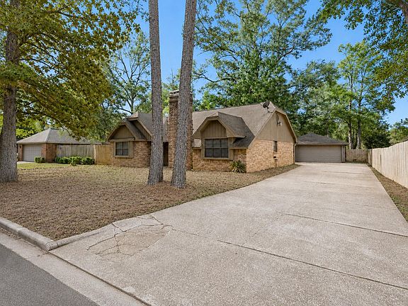 2nd image of 208 Cliffbrook Ln