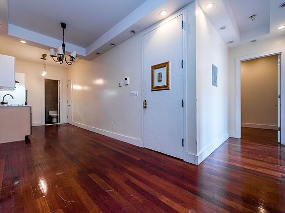 2nd image of 179 Knickerbocker Ave APT 3B