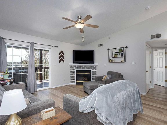2nd image of 213 E Price St Unit 304