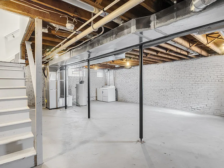 7243 Kercheval Ave #D — Photo 16