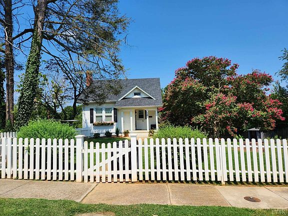 3rd image of 1300 Radcliff Ave