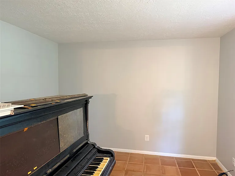 2314 Roman Forest Blvd — Photo 5