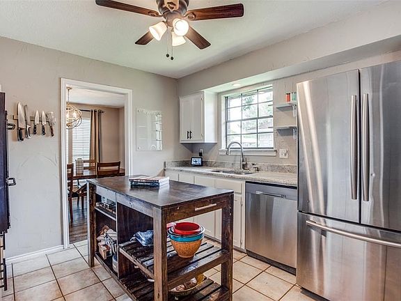 4th image of 4217 Simmons Dr
