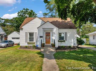1414 Winchester Dr, Muskegon, MI 49441