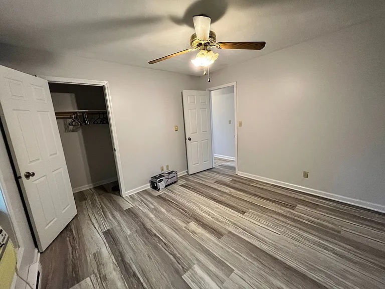 210 S Walnut St — Photo 9