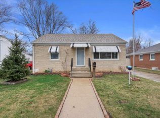 1863 Smith St, Green Bay, WI 54302