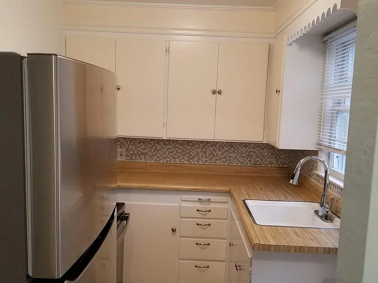 879 Roberts St #879 — Photo 10