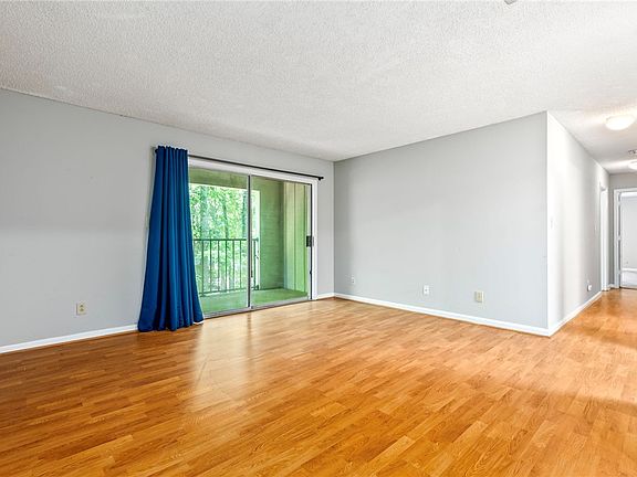 4th image of 601 N Gay St APT D201
