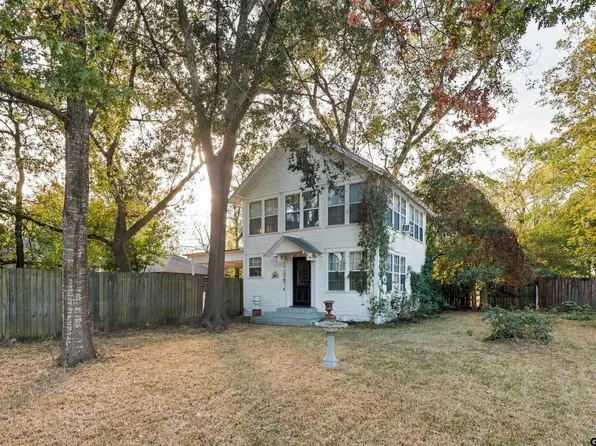 212 N Texas St, Pittsburg, TX 75686