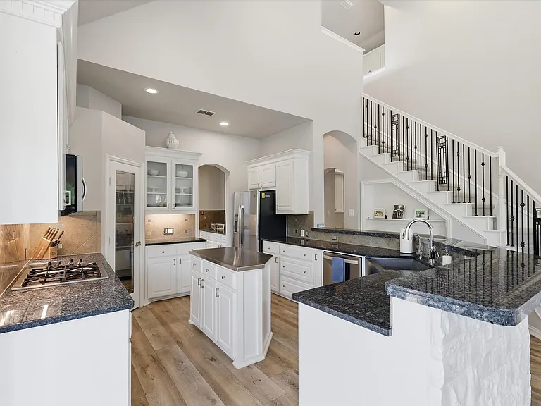 5668 Bay Meadows Dr — Photo 16