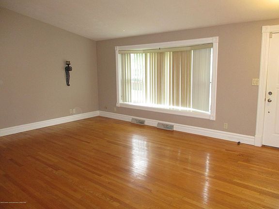 4th image of 3019 Leon Ave