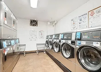 Rented by R New York