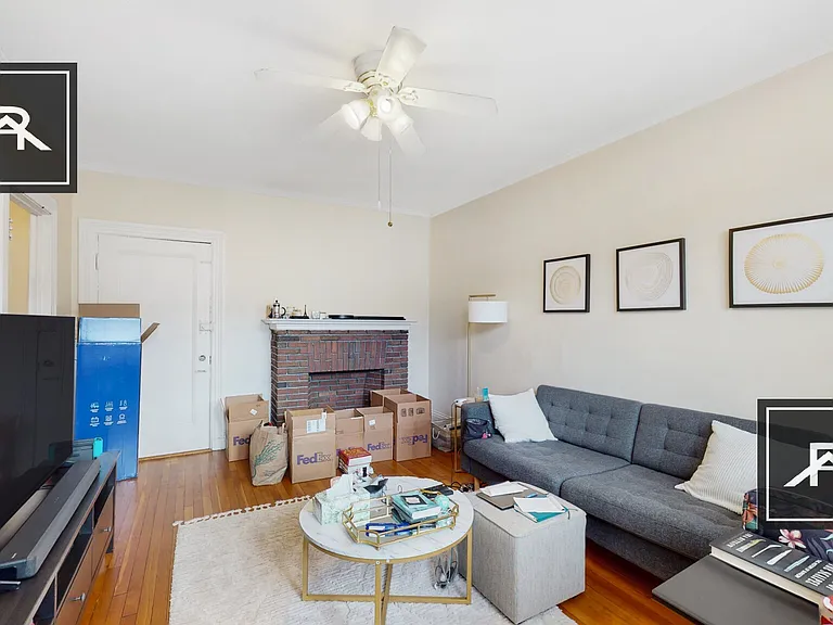 17 Glenville Ave #12 — Photo 7