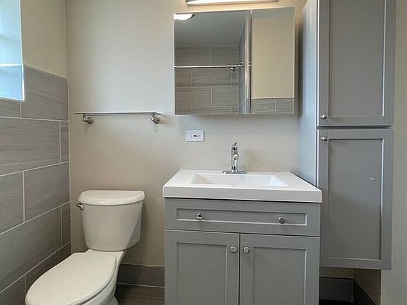 4th image of 5109 Washington St APT A