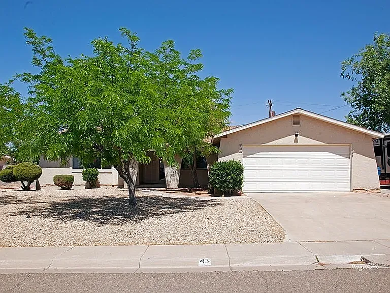 43 S Navajo Dr