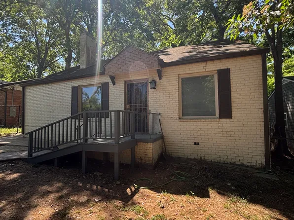 1060 Westmoor Dr NW, Atlanta, GA 30314