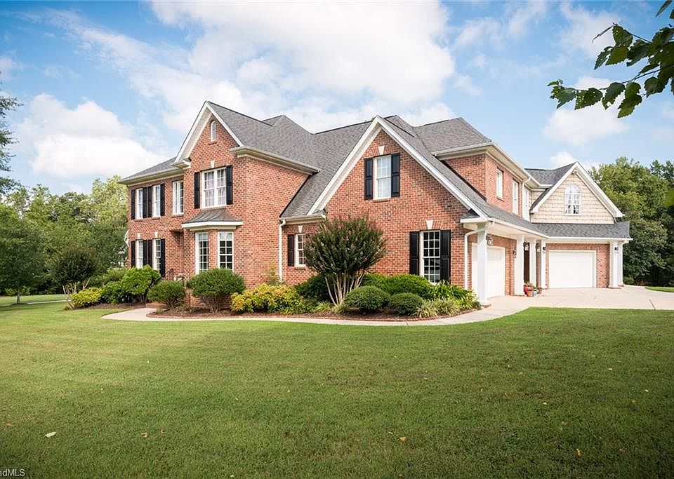 1st image of 706 Chestnut Hill Ct