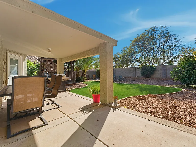 2075 E Arabian Dr — Photo 34