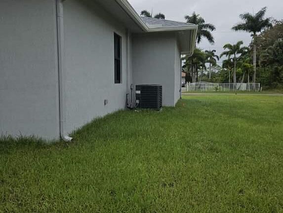 5th image of 6490 Park Ln W