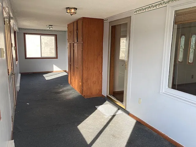 411 N Shady Bend Rd — Photo 2