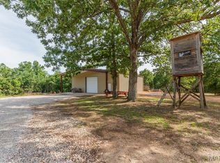 25585 Misty Oak Dr, Lebanon, MO 65536