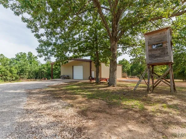 25585 Misty Oak Dr, Lebanon, MO 65536