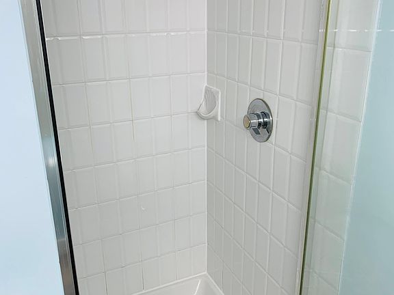 3rd image of 1148 Heffley Cres #803