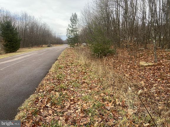 4th image of 39 Westview Xing