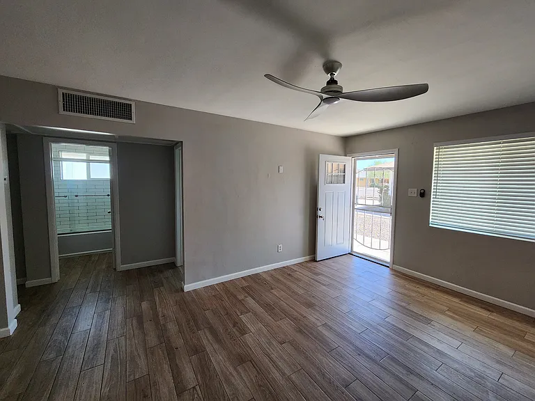 3623 E Verde Ln #1 — Photo 3
