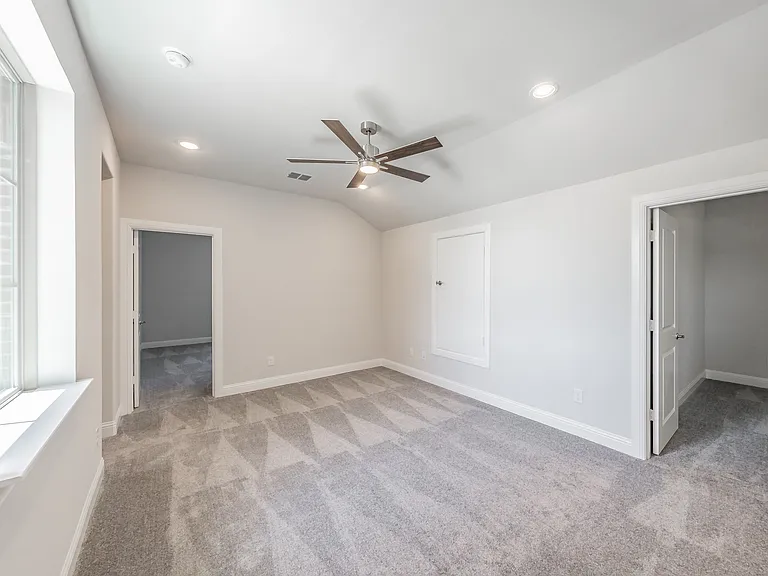 241 Gardenia Dr — Photo 33