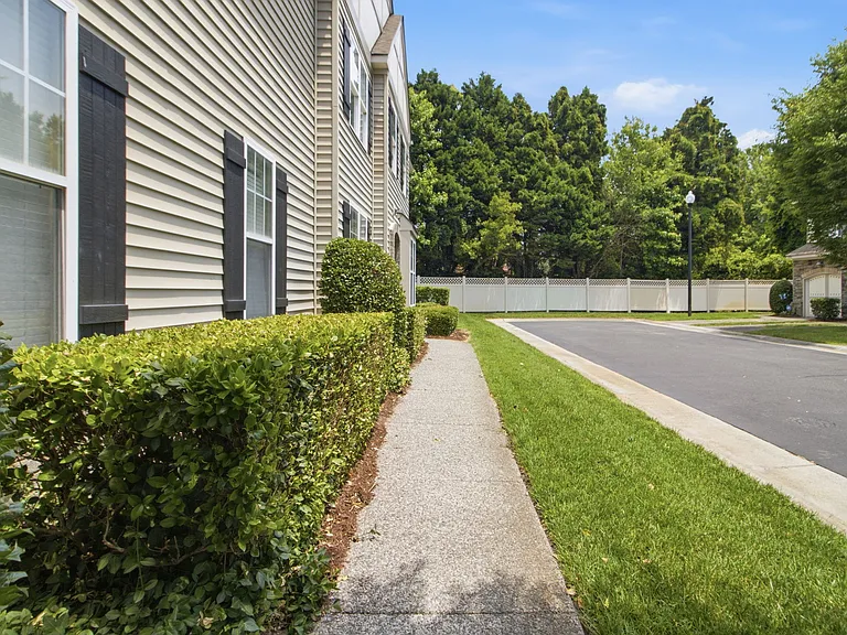 5500 Goose Pond Ln #1A — Photo 40