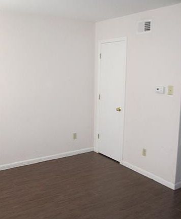 3rd image of 3028 8th St
