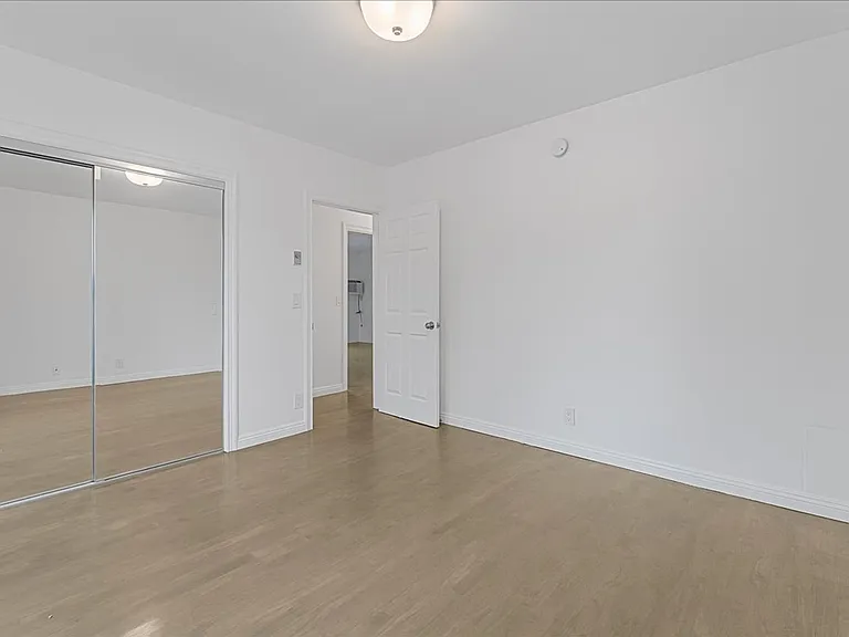 11661 Erwin St #8 — Photo 10