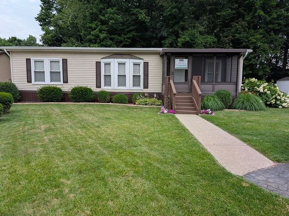 2 Emerald Cir