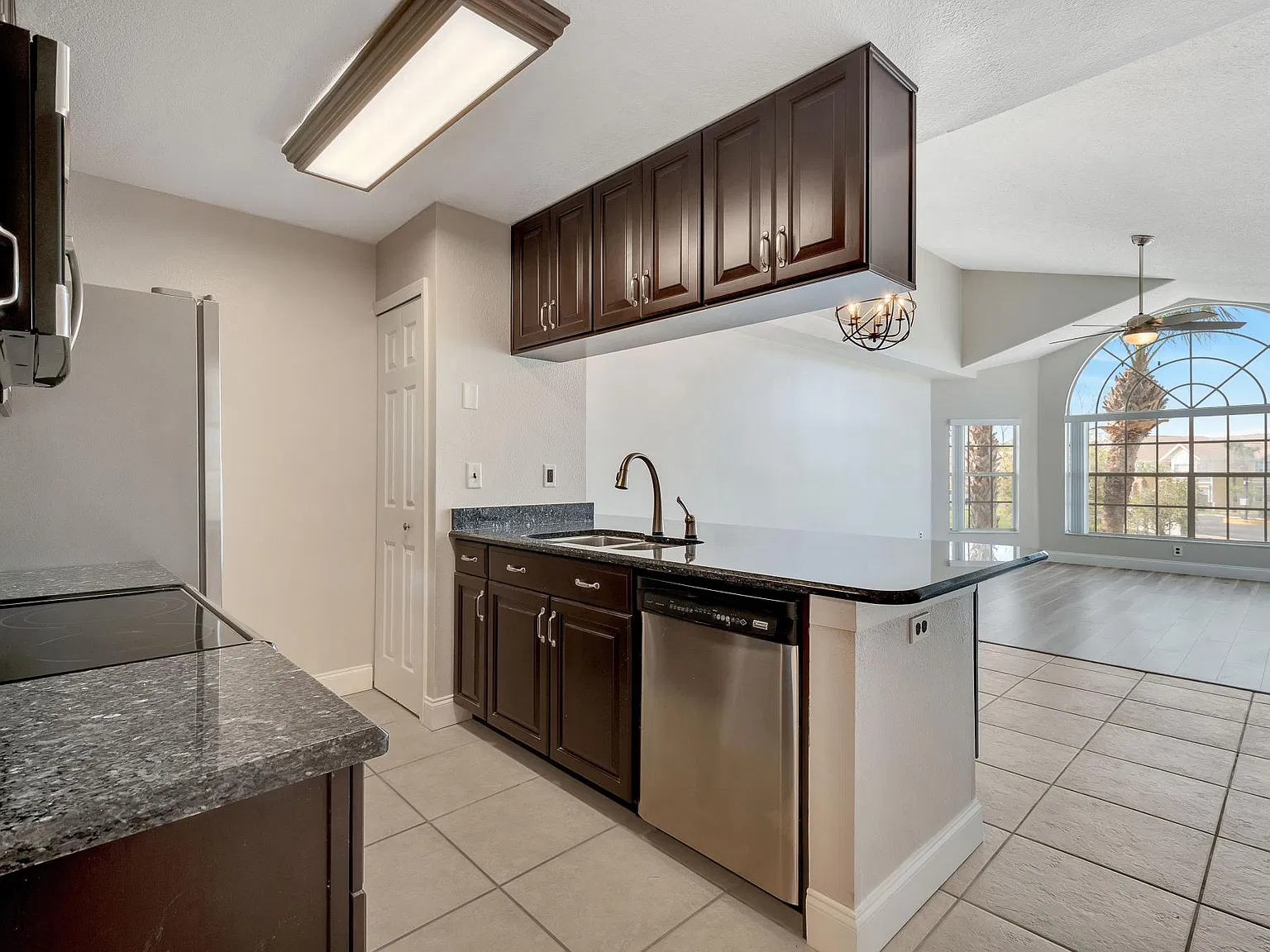 2452 Sweetwater Club Cir — Photo 3