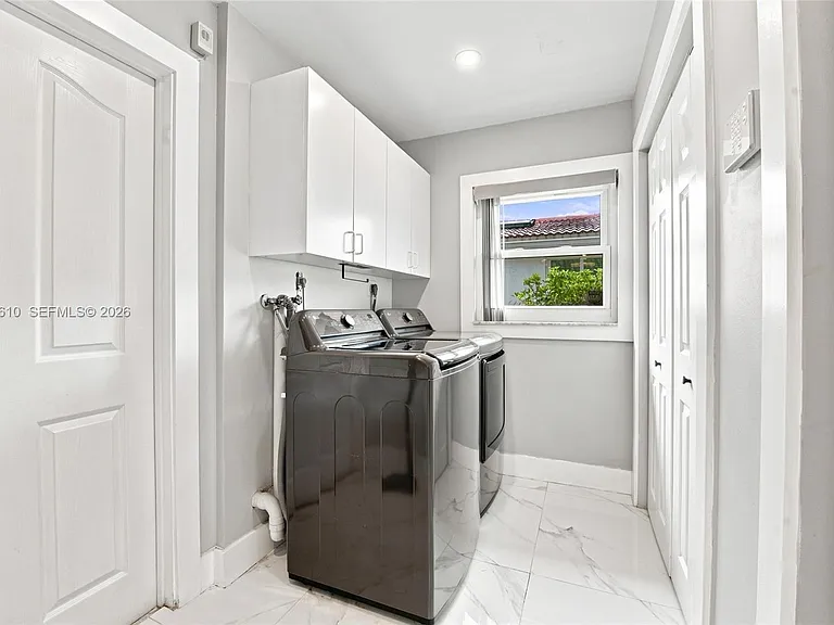 821 Ramblewood Dr — Photo 31