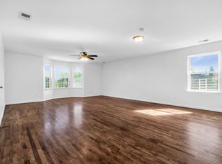 251 S 18th St Floor 2, Newark, NJ 07103