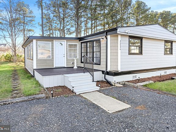 3rd image of 35446 Sussex Ln
