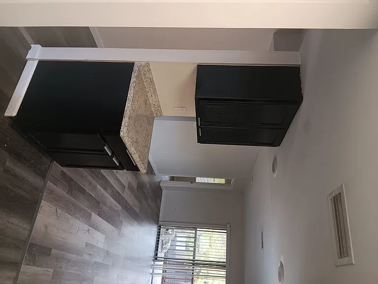 2541 S Myrtle Ave #D — Photo 14
