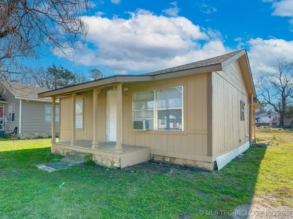 731 W 16th St, Ada, OK 74820