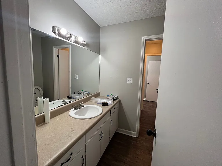 9007 Mahogany Row SE — Photo 10