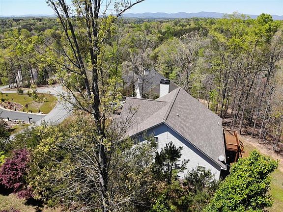 3rd image of 50 Brooks Dr