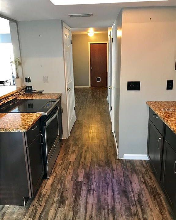 1st image of 834 Park Lake Pl