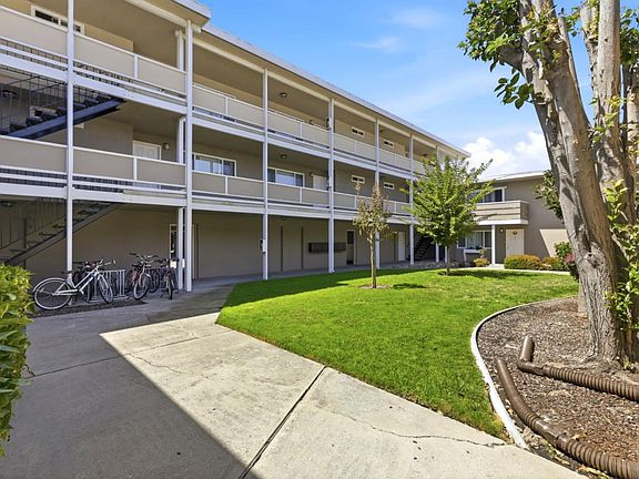 5th image of Walker Mountainview