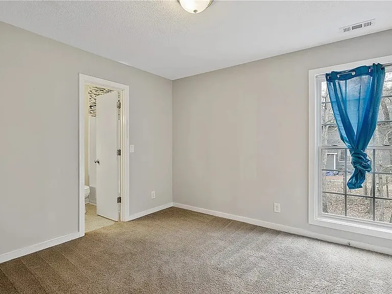 316 Whipple Tree Ln — Photo 30