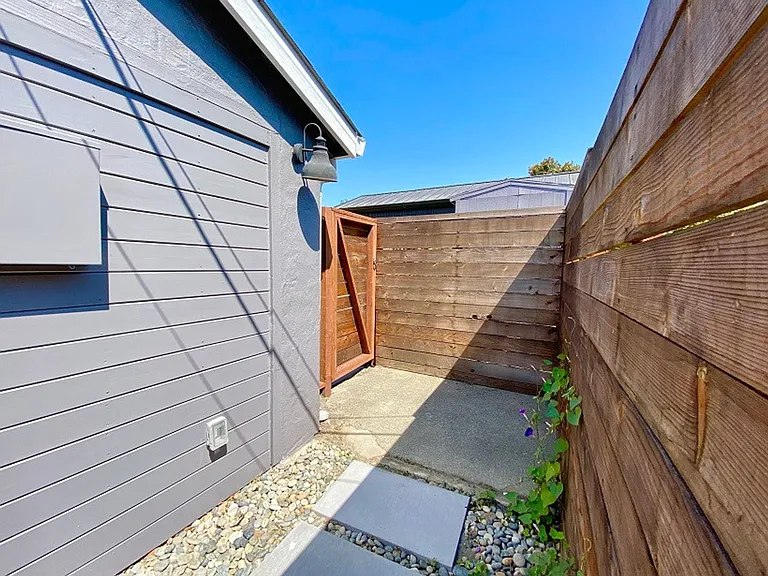 1407 Vale Ave — Photo 7