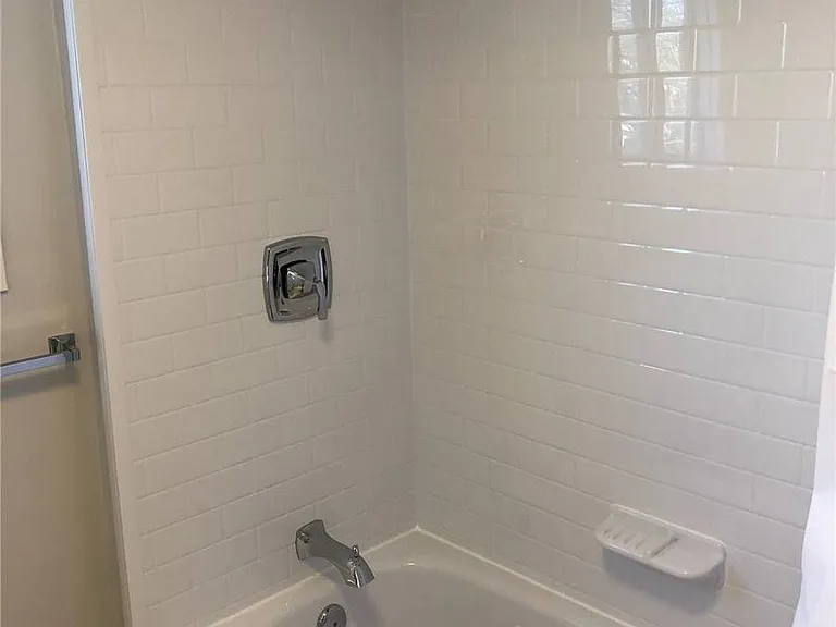 27 Rivercourt Blvd #UPPER — Photo 9