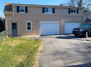 1237 Carbon St, Reading, PA 19601