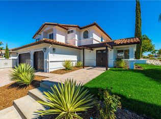 22750 Cove View St, Canyon Lake, CA 92587
